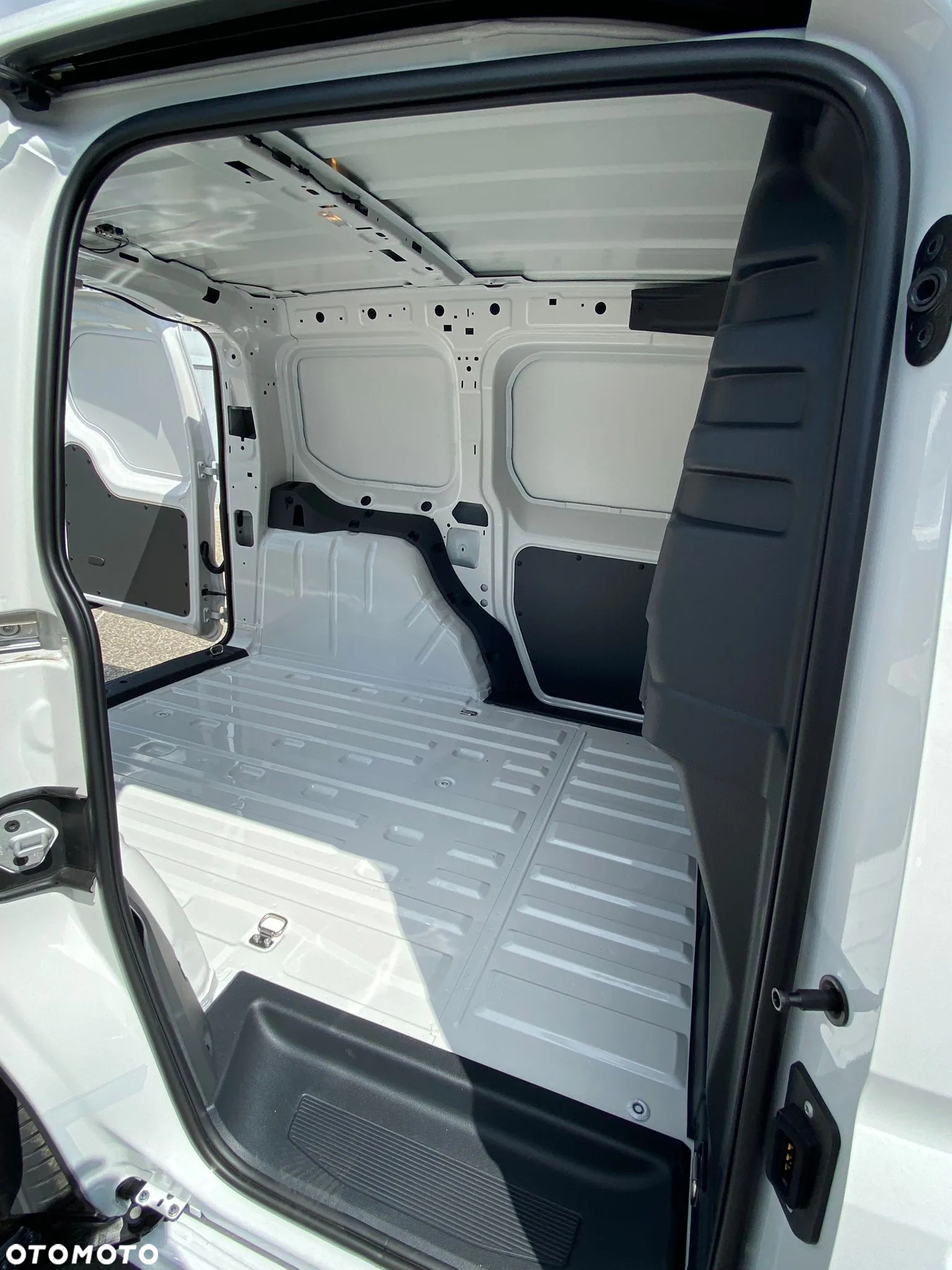 Volkswagen Caddy - 6