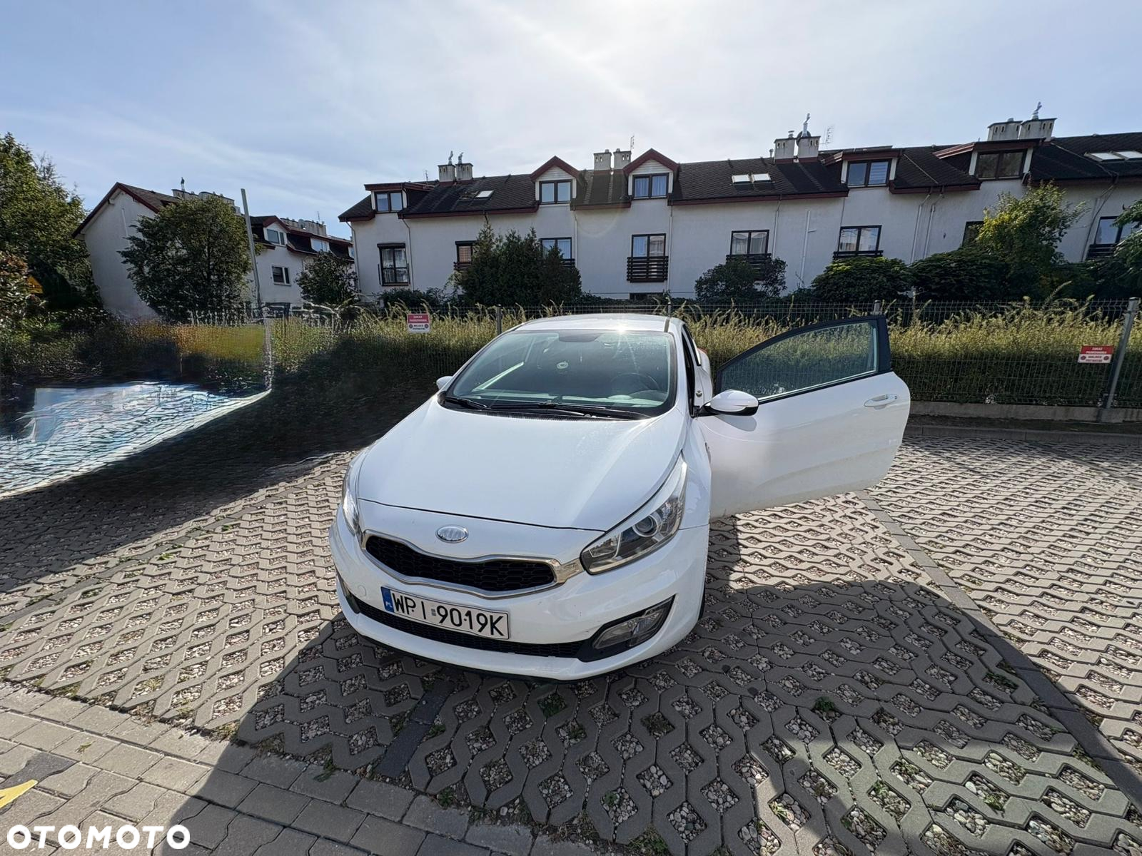 Kia Ceed - 10