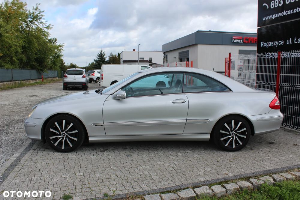 Mercedes-Benz CLK - 8