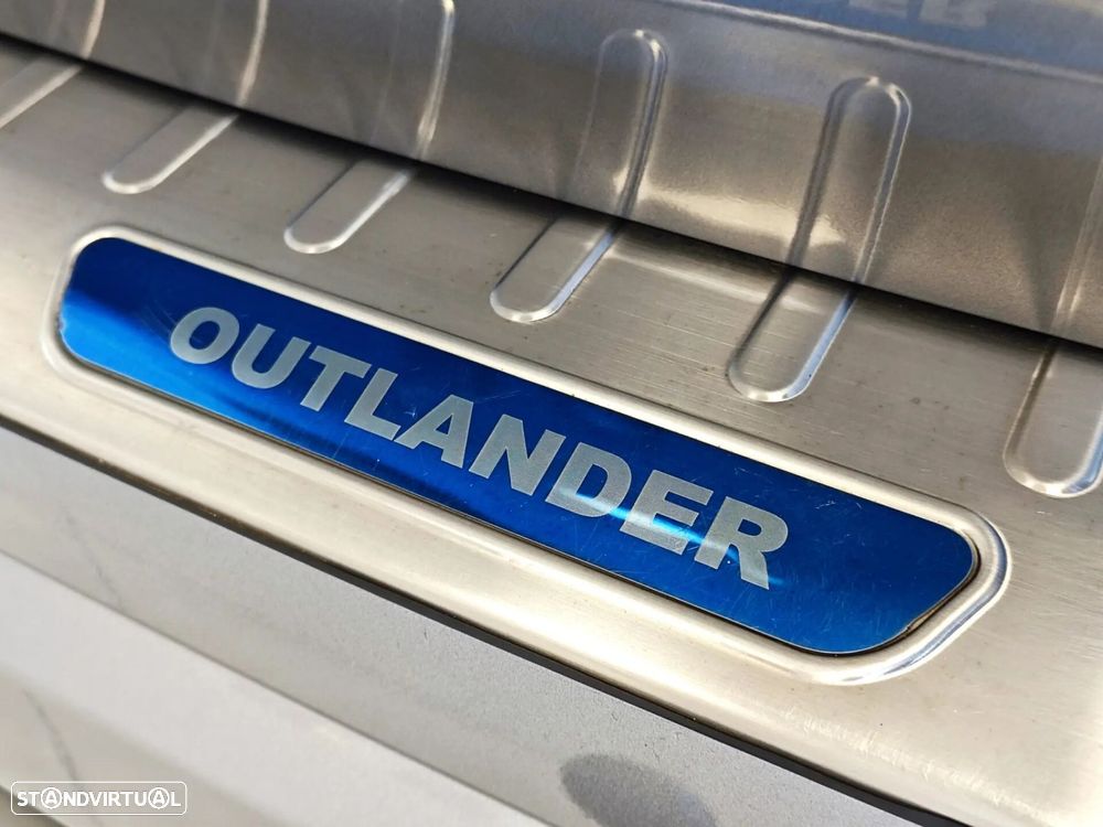 Mitsubishi Outlander - 23