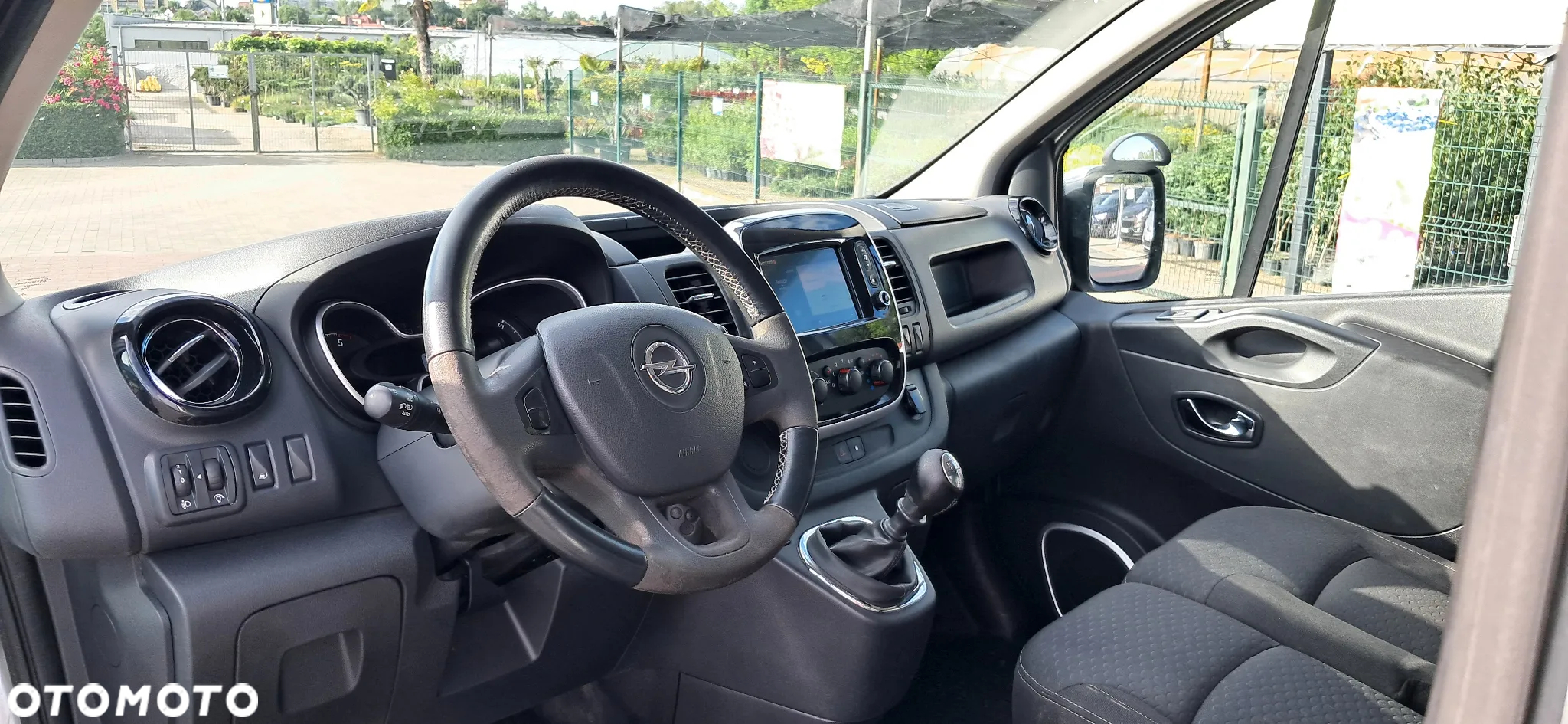 Opel VIVARO - 12