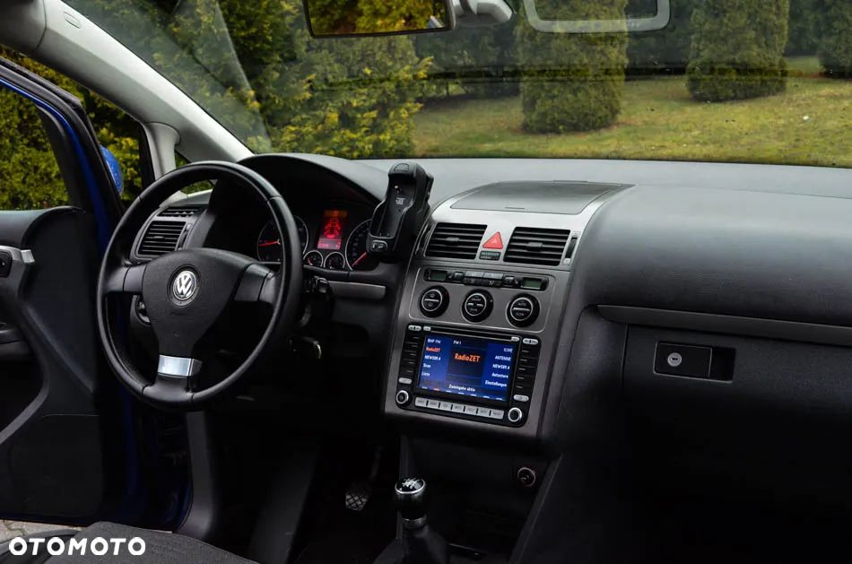Volkswagen Touran 2.0 TDI DPF Highline - 34