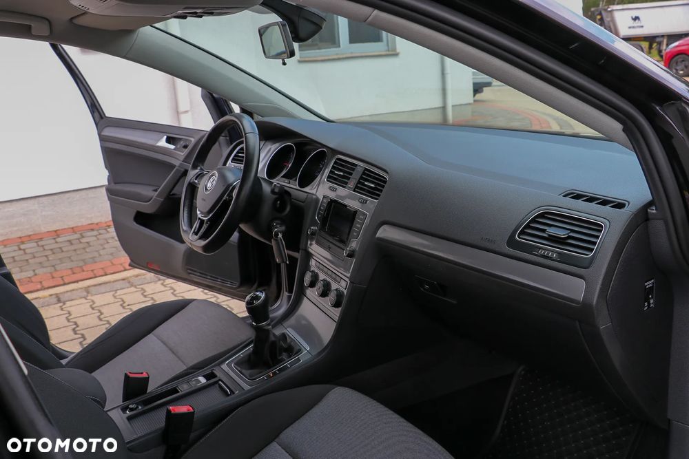 Volkswagen Golf 1.6 TDI DPF Highline - 20