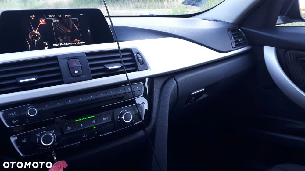 BMW Seria 3 320d - 14