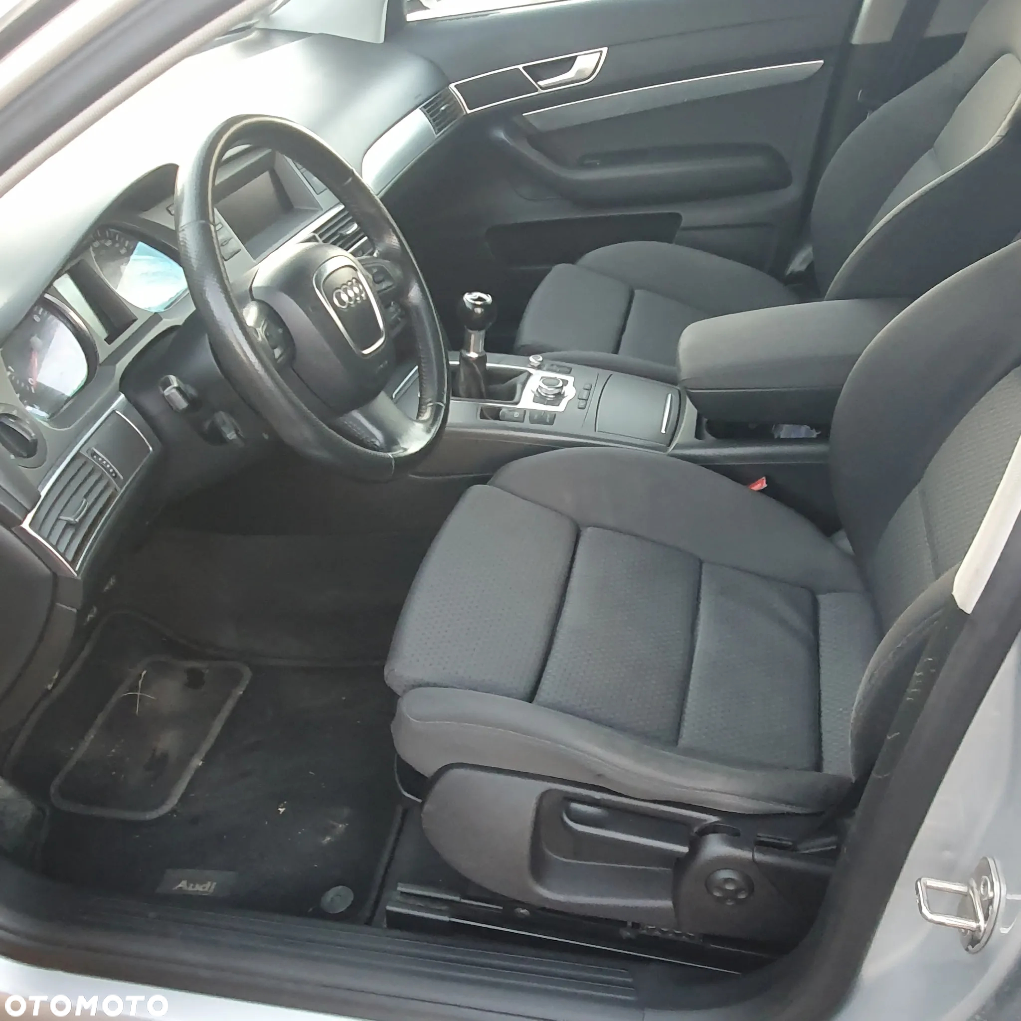 Audi A6 2.4 - 6