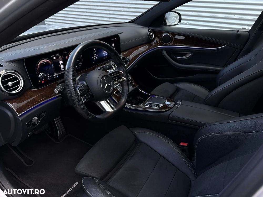 Mercedes-Benz E 220 d 4MATIC 9G-TRONIC AMG Line - 22