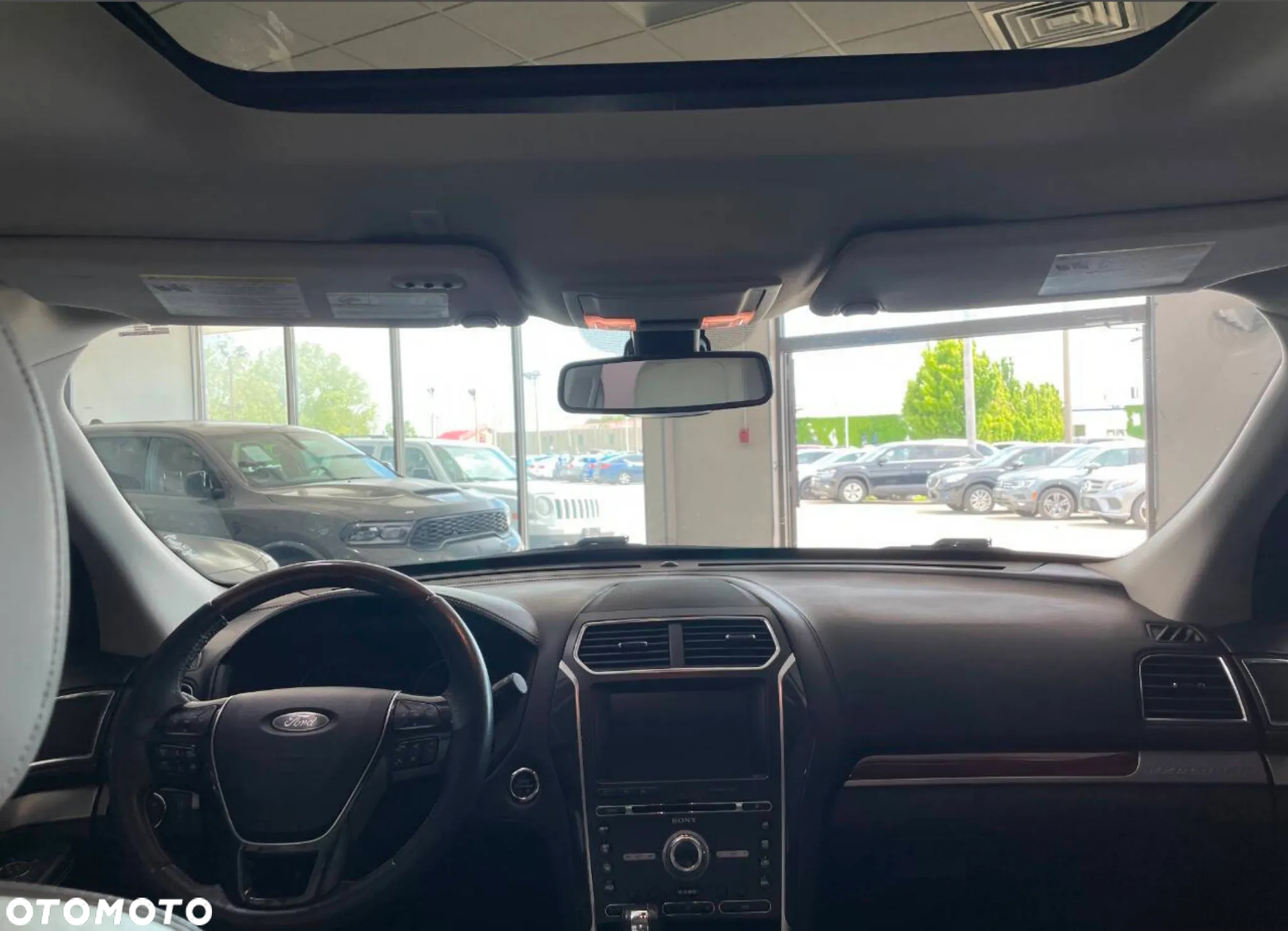 Ford Explorer - 17