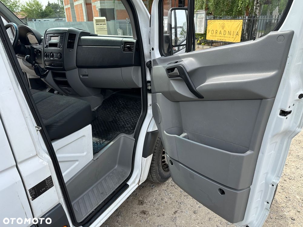 Mercedes-Benz Sprinter - 15