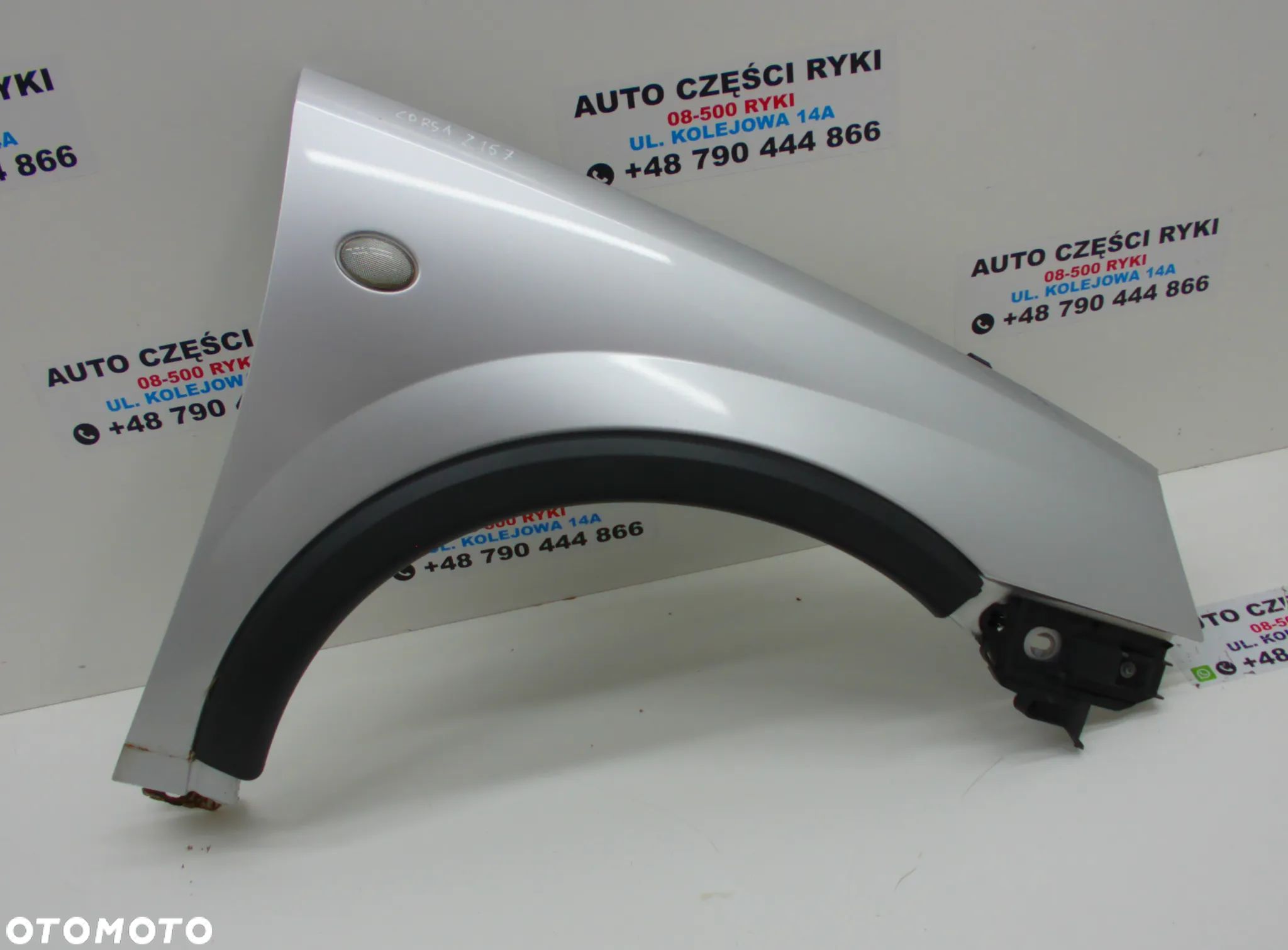 Opel Corsa C Błotnik Prawy Przód Z157 - 1
