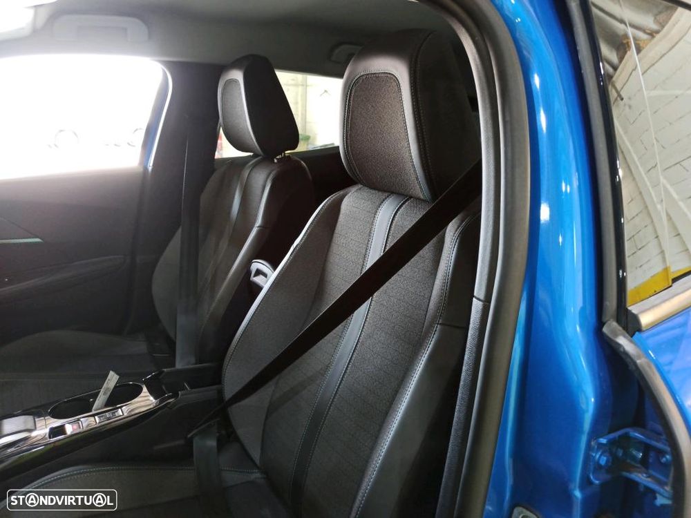 Peugeot e-2008 50 kWh Allure Pack - 7