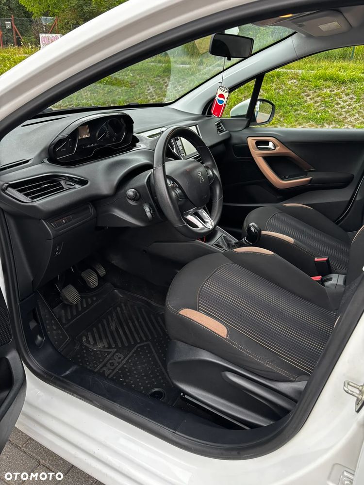 Peugeot 208 1.2 PureTech Active - 5