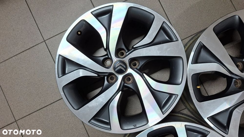Felgi Aluminiowe 18 Citroen C4 Aircross 5x114.3 ET 38 - 11