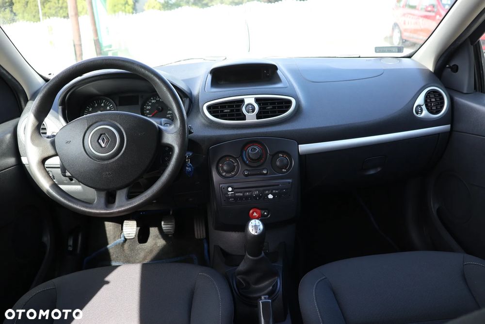 Renault Clio 1.2 16V Dwudziestka - 6