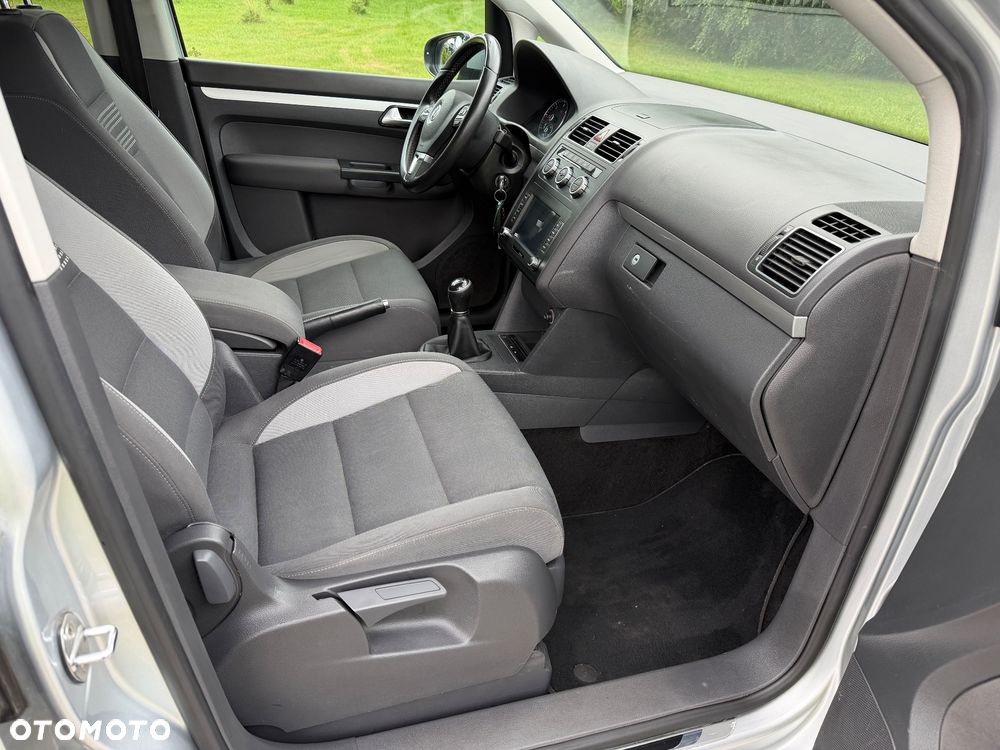 Volkswagen Touran 2.0 TDI DPF Comfortline - 19