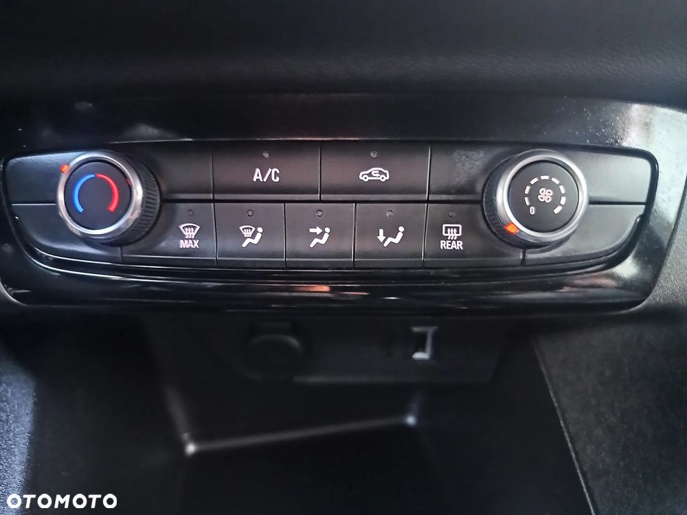 Opel Corsa 1.2 Elegance S&S - 20