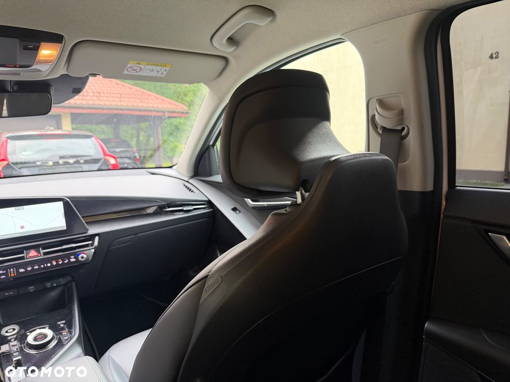 Kia Niro 1.6 GDI Hybrid Business Line - 23