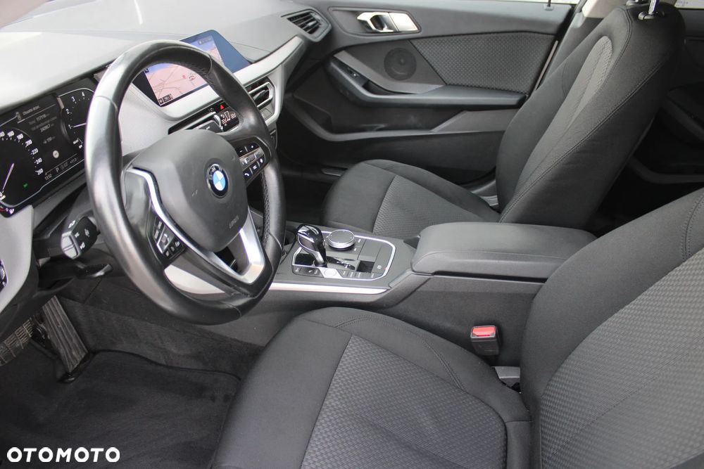 BMW Seria 2 218i Advantage - 16