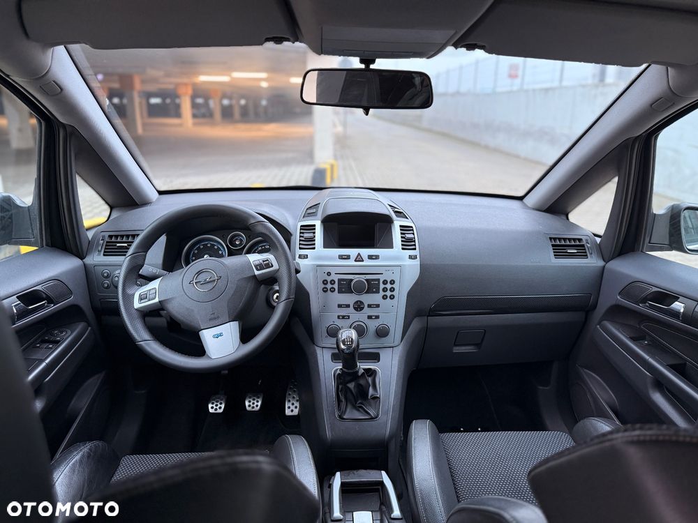 Opel Zafira OPC - 14