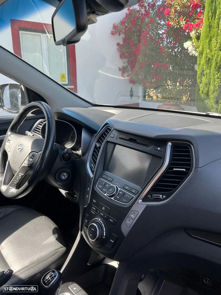 Hyundai Santa Fe 2.2 CRDi Comfort 7L - 32