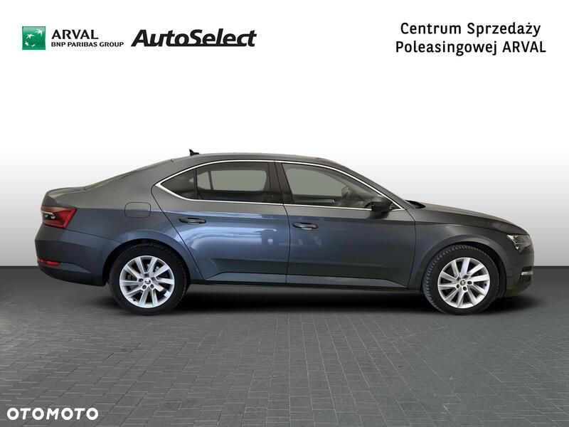 Skoda Superb 2.0 TDI SCR Ambition DSG - 8
