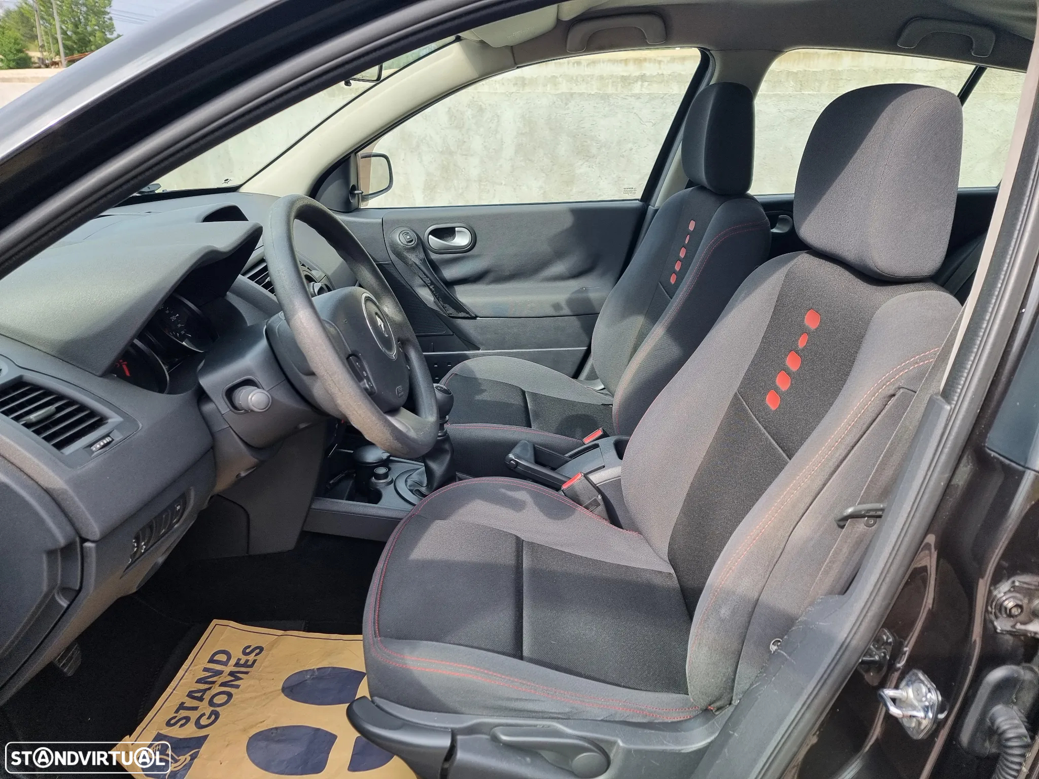 Renault Mégane 1.5 dCi Emotion - 6