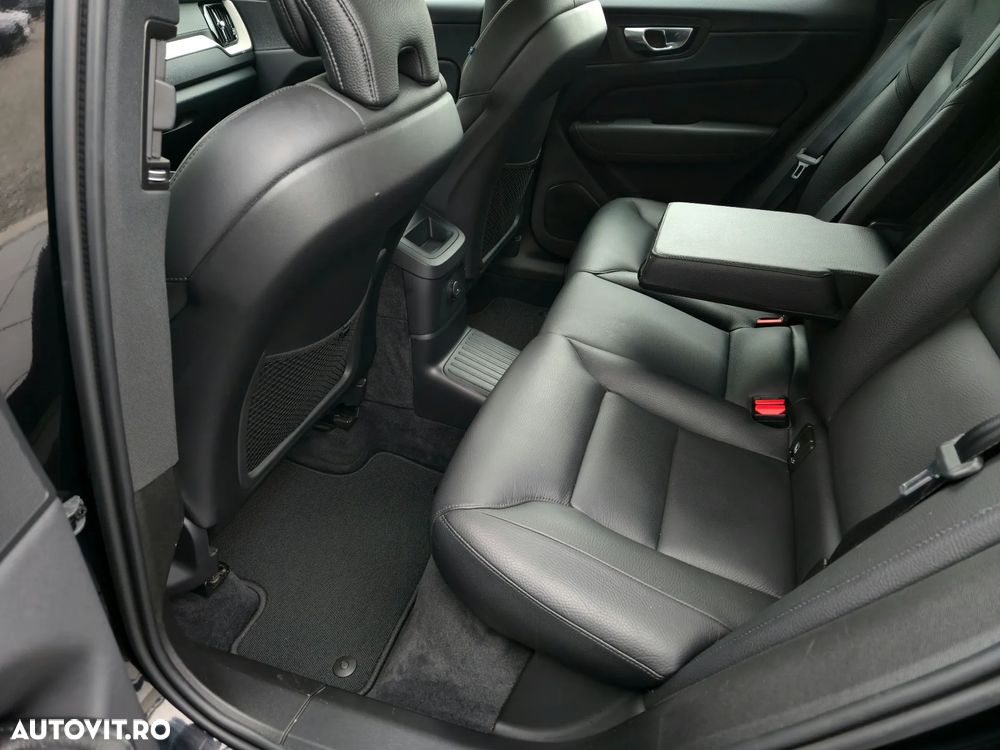 Volvo XC 60 T6 AWD Recharge Geartronic Inscription Expression - 18