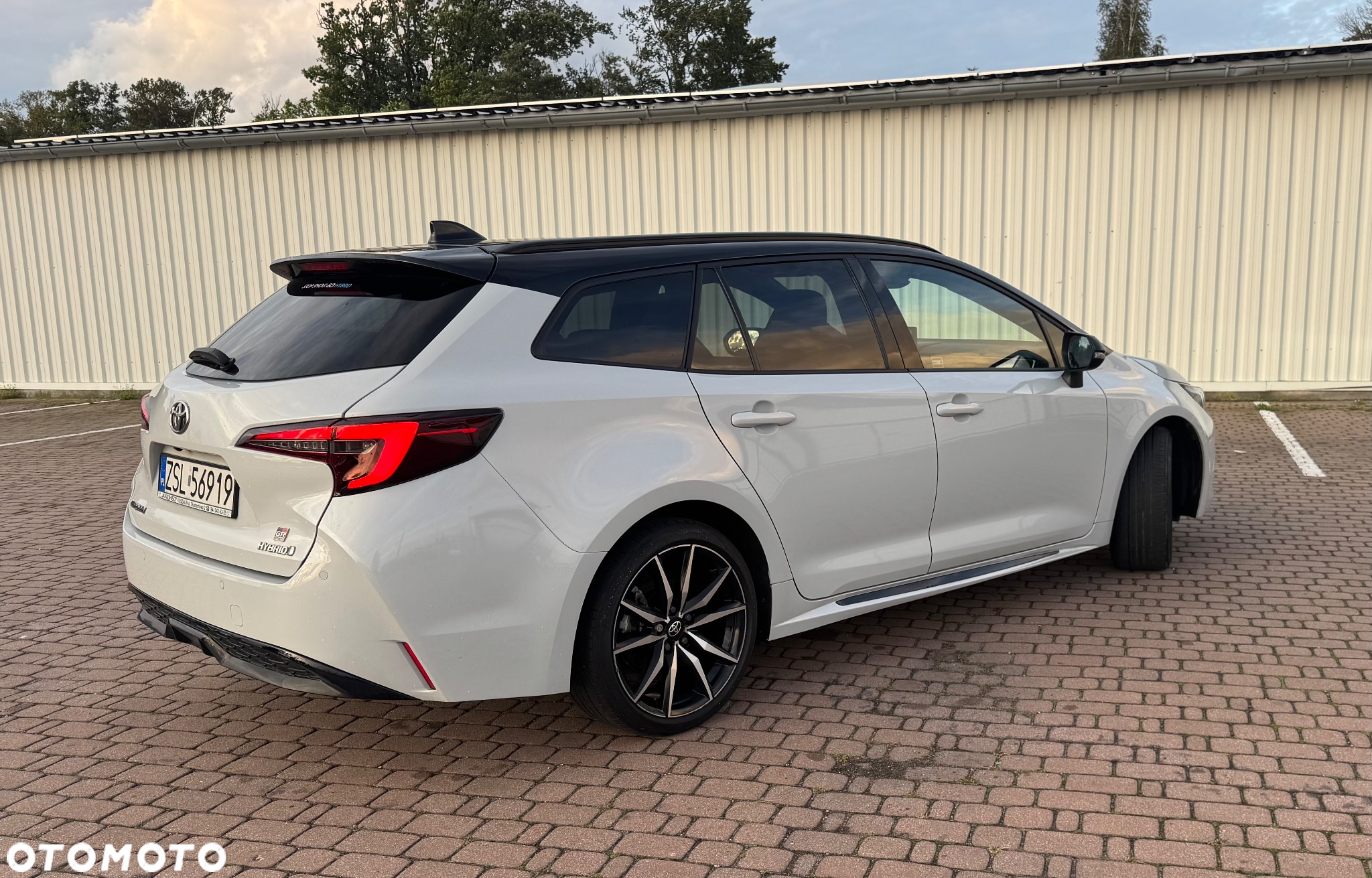 Toyota Corolla 2.0 Hybrid GR Sport Dynamic - 12