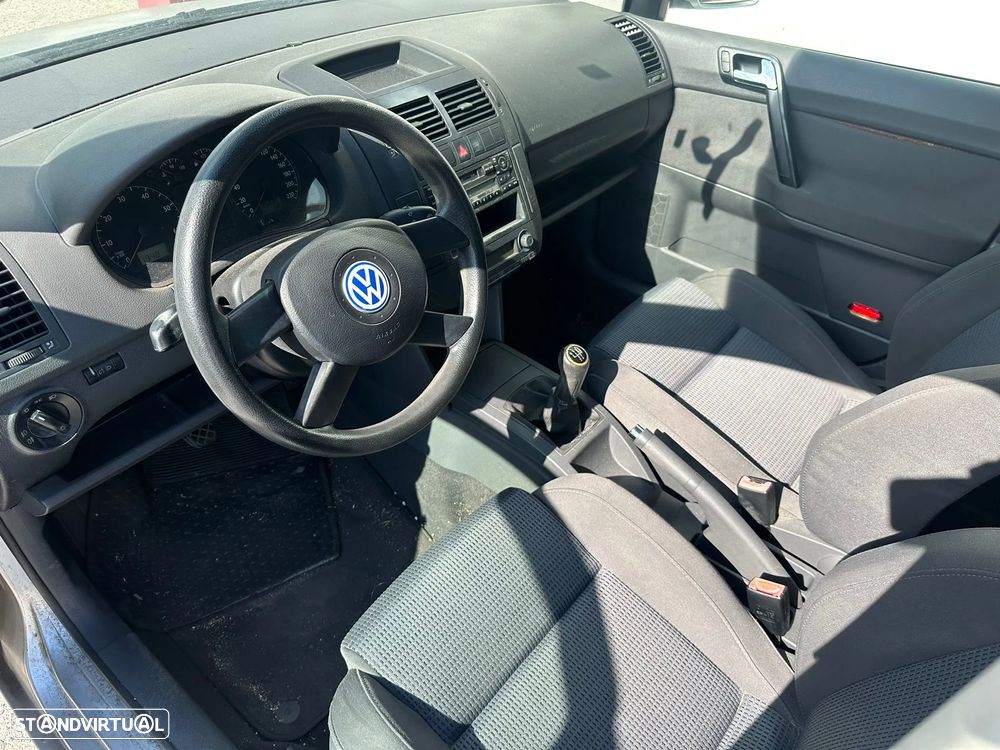 Polo 9N 1.4 16V 75 cv de 2002 para peças - 4