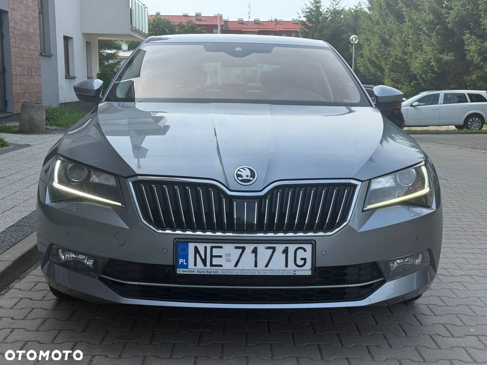 Skoda Superb 2.0 TDI L&K DSG - 12