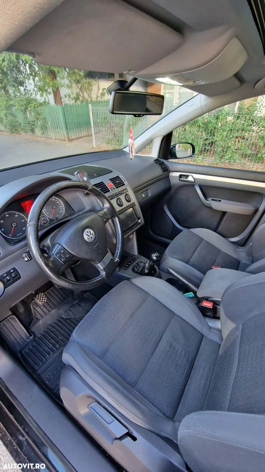Volkswagen Touran 2.0 TDI BlueMotion Technology Comfortline - 4