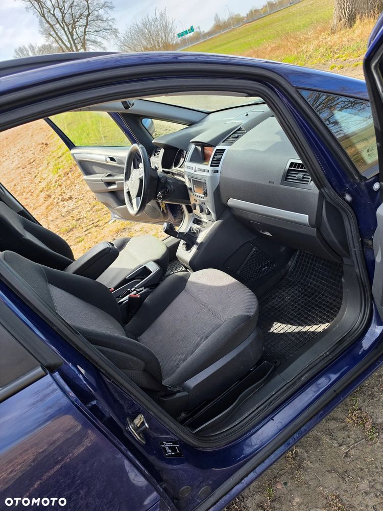 Opel Zafira 1.7 CDTI - 19