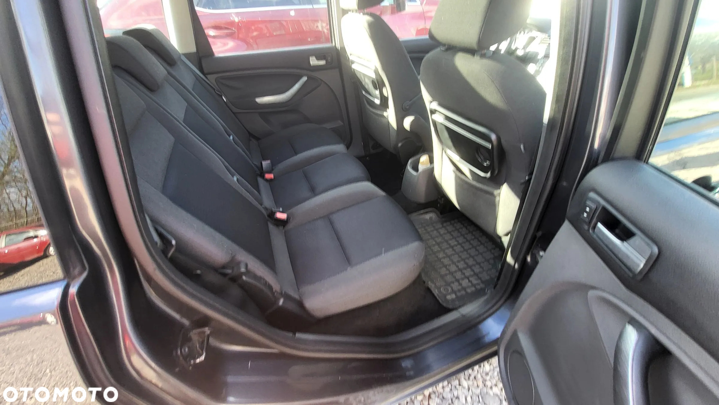 Ford C-MAX 1.8 TDCi Ambiente - 17