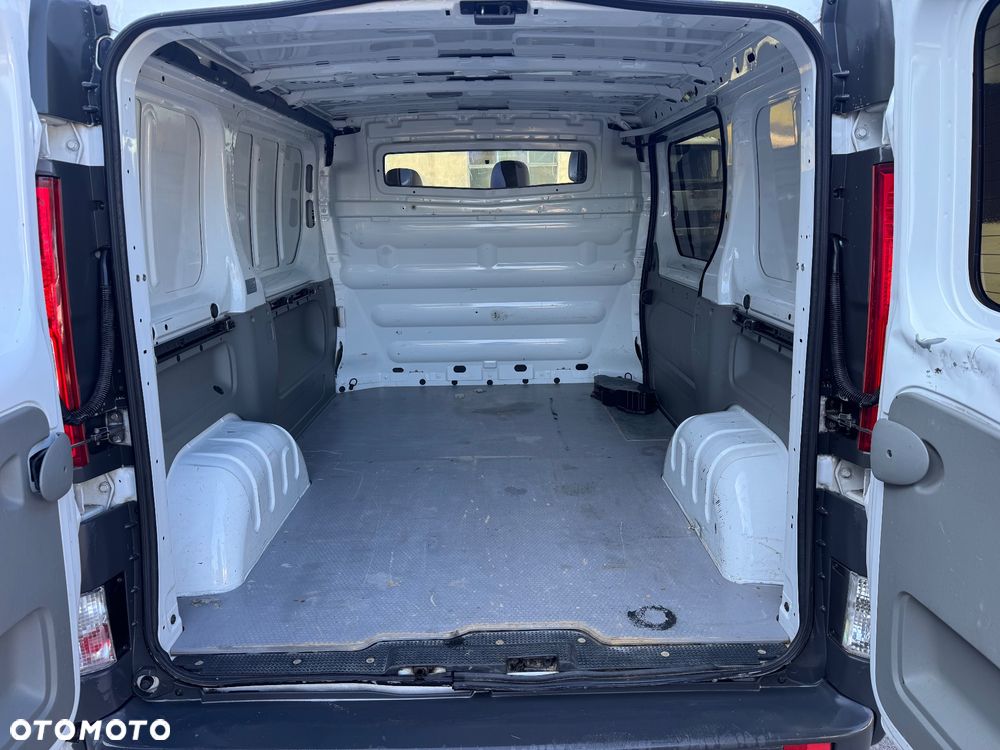 Renault Trafic - 13