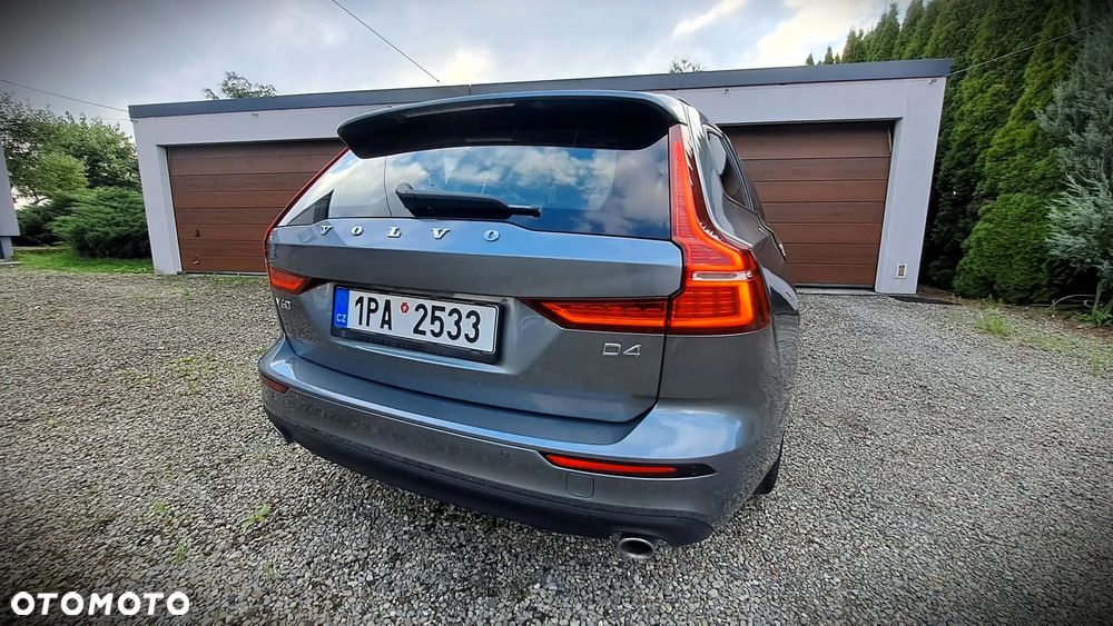 Volvo V60 D4 Geartronic Momentum - 19