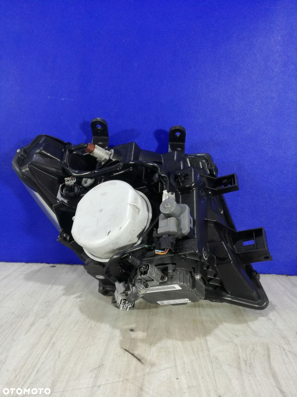 Nissan Navara III D40 2005/2010 lampa reflektor przód lewa Xenon Anglik - 3