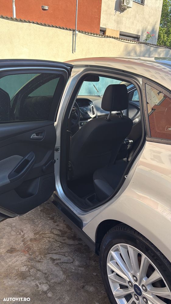 Ford Focus 1.6 TDCi DPF Trend - 9