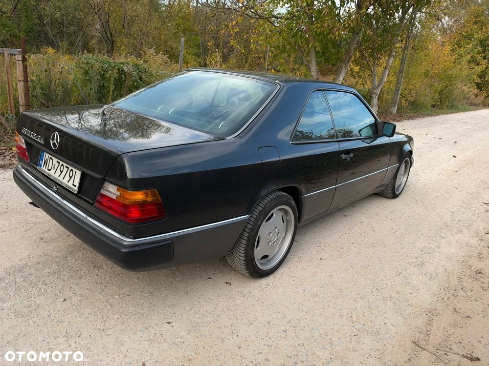 Mercedes-Benz W124 (1984-1993) - 22