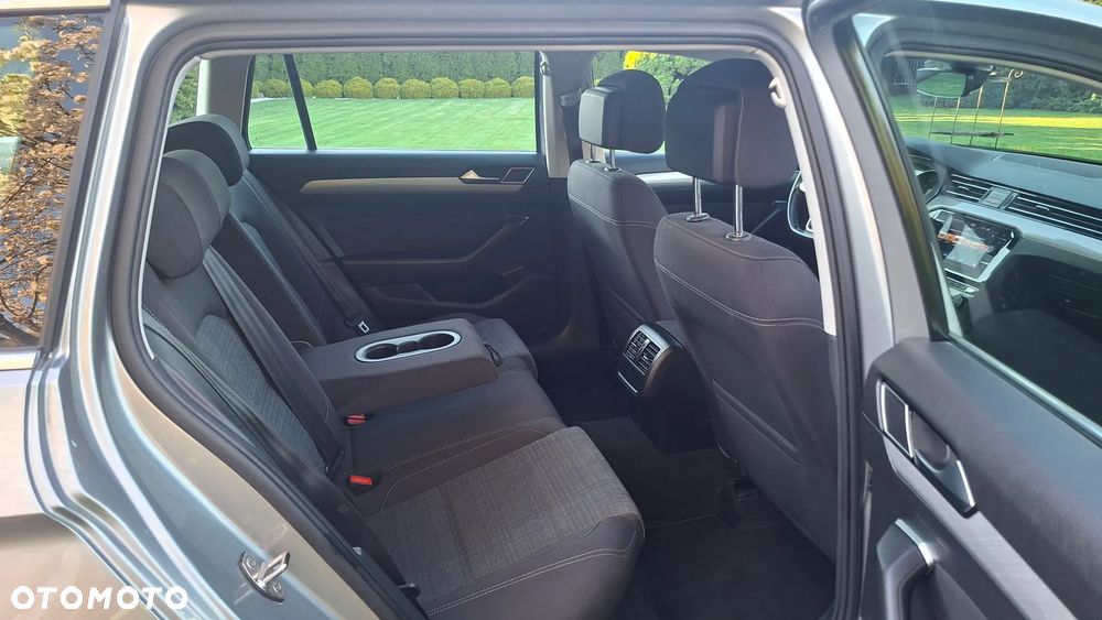 Volkswagen Passat 2.0 TDI EVO Business DSG - 16