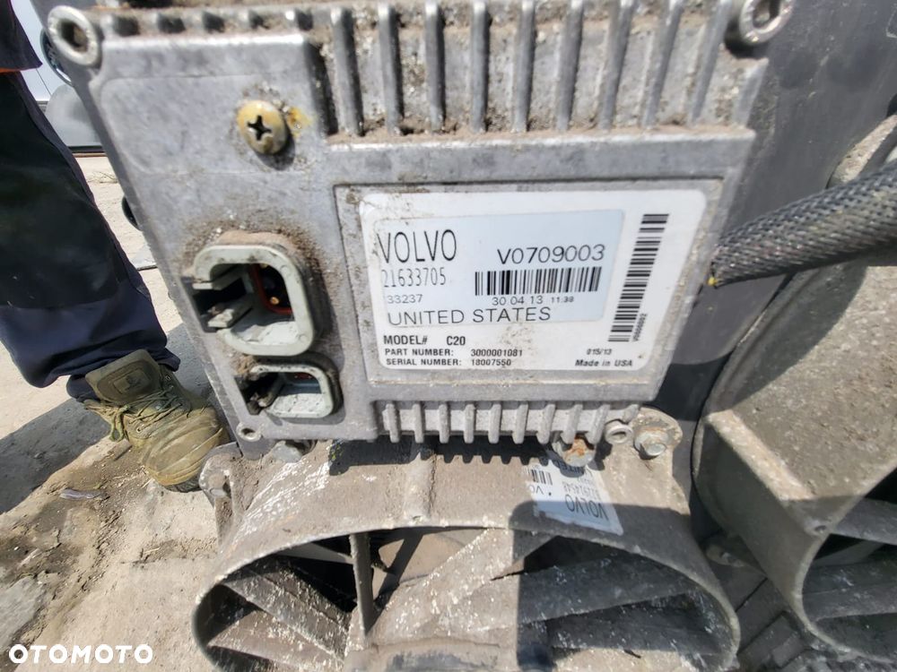 ZESTAW CHŁODZENIA VOLVO FE hybryda do chłodzenia baterii – Chłodnica + Wentylatory + Sterownik - 6