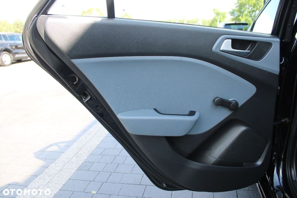Hyundai i20 - 20