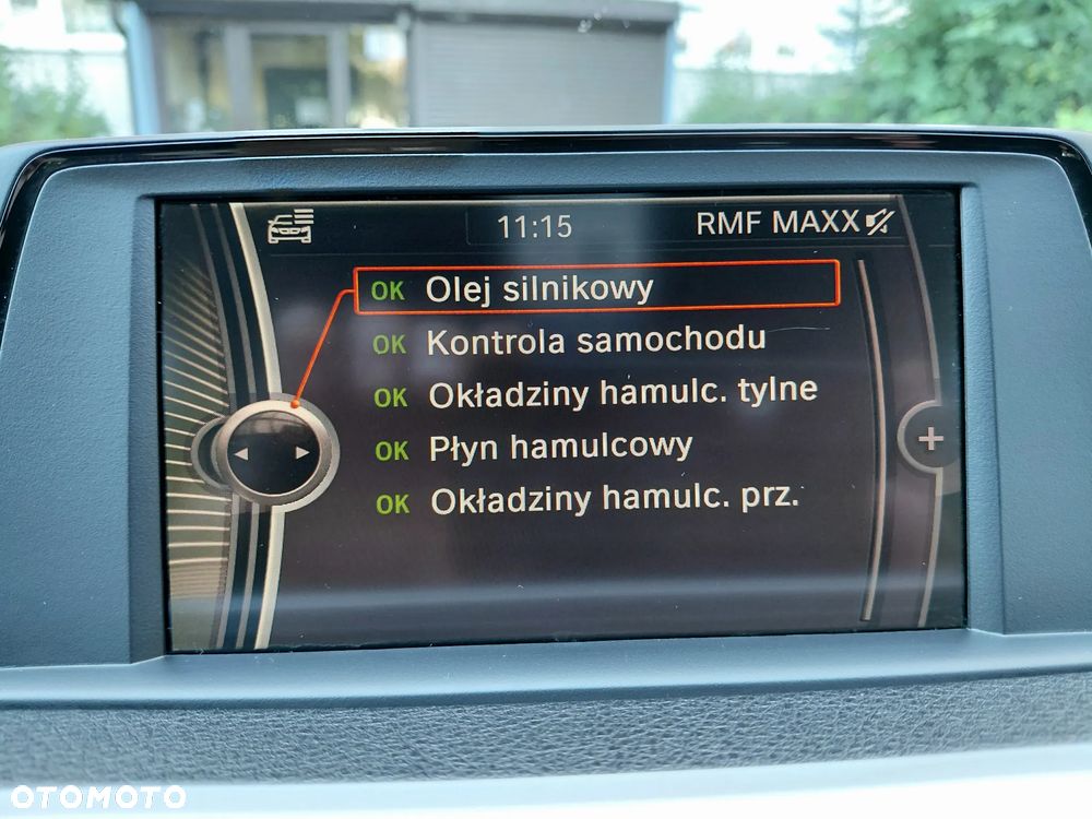 BMW Seria 3 318d Luxury Line - 31