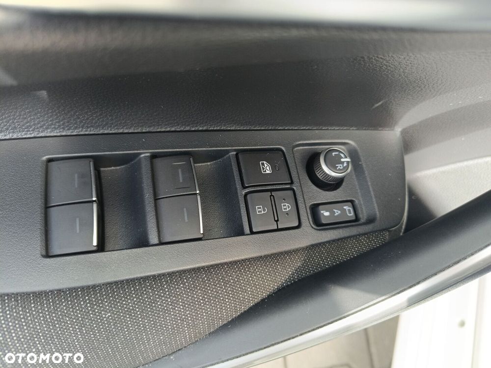 Toyota Corolla 1.8 Hybrid Style - 18