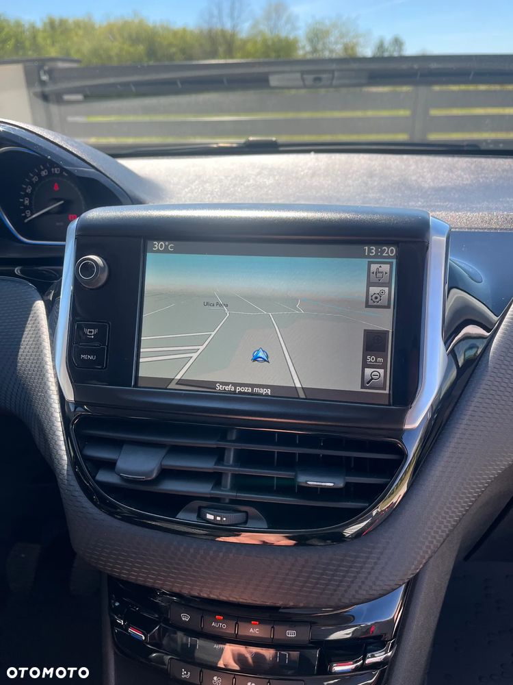 Peugeot 2008 - 11