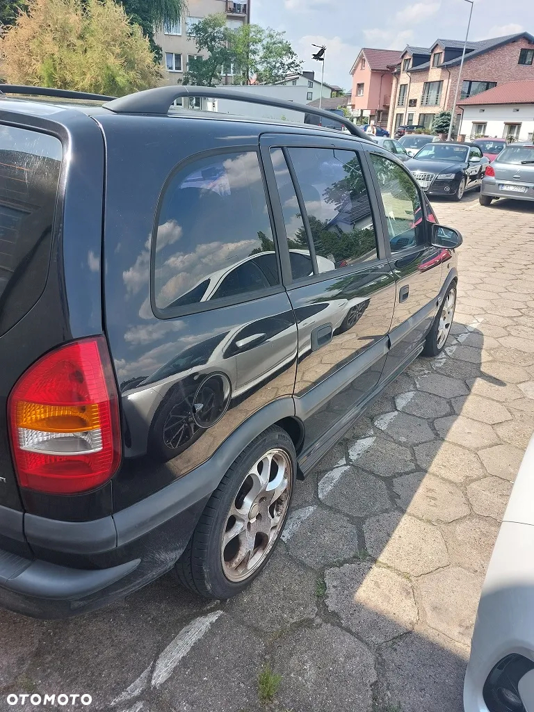 Opel Zafira 2.0 DTI Club - 2