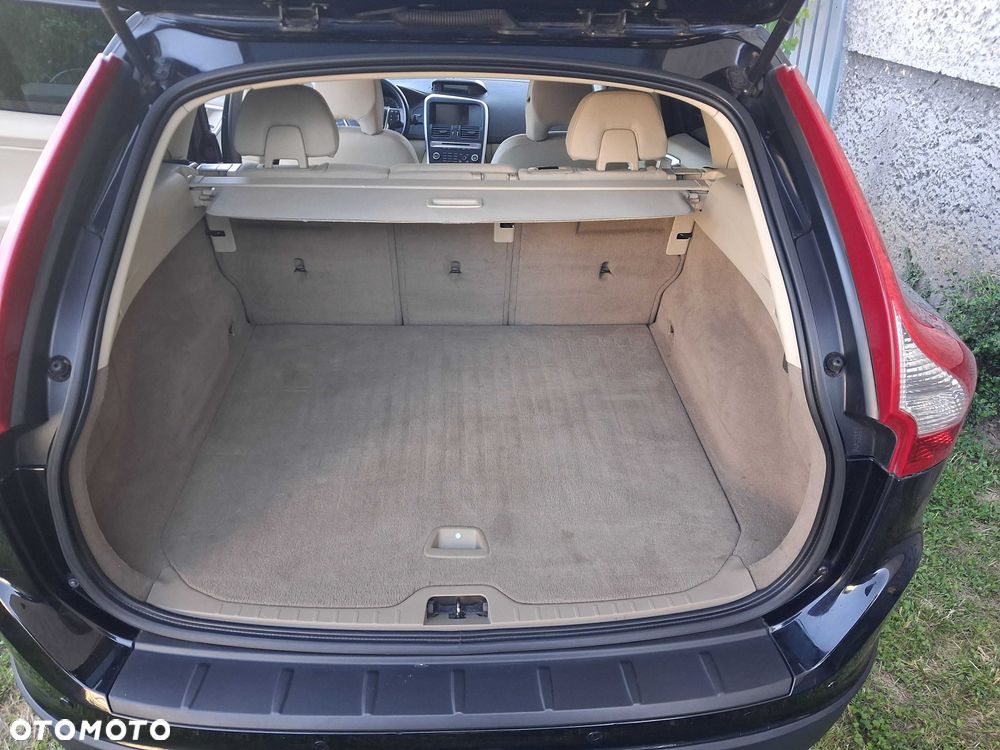 Volvo XC 60 - 6
