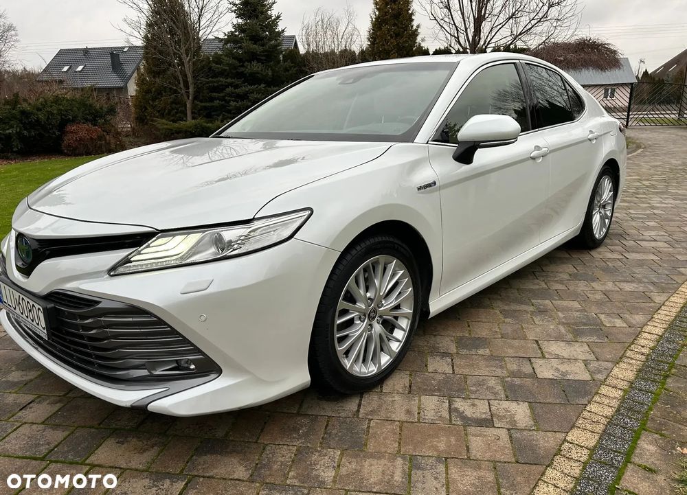 Toyota Camry - 2