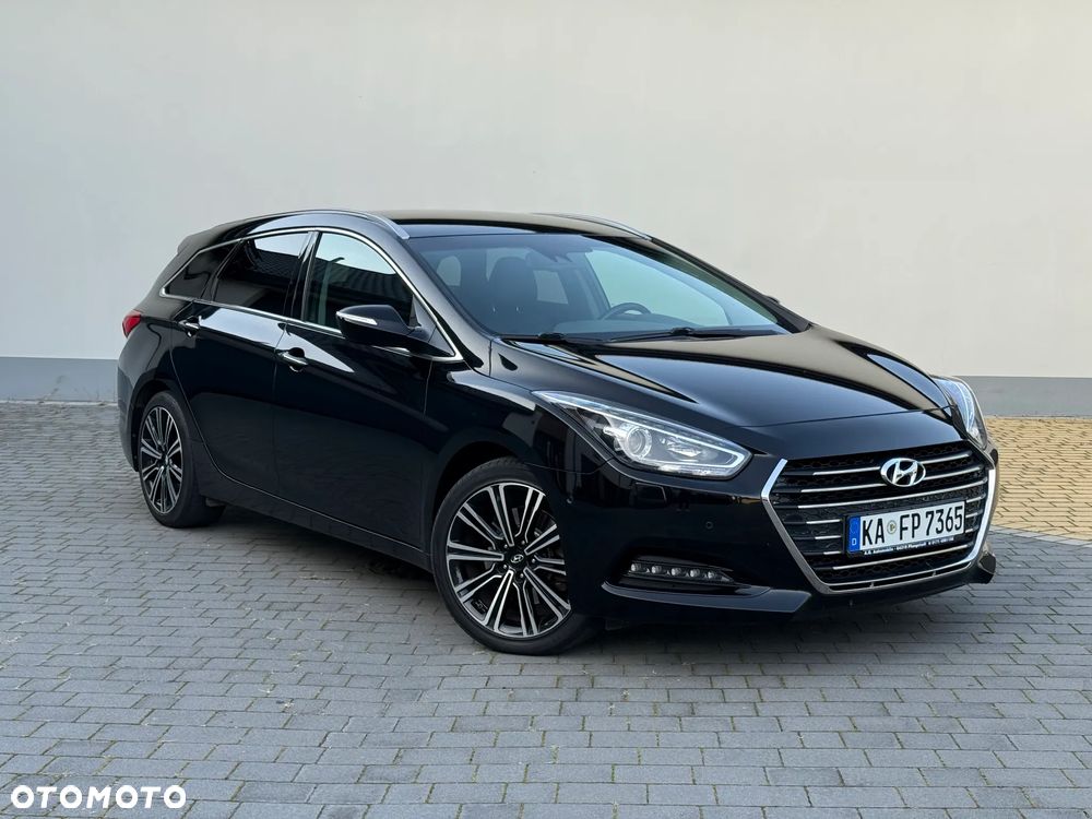 Hyundai i40 Kombi 1.7 CRDi DCT Premium - 3