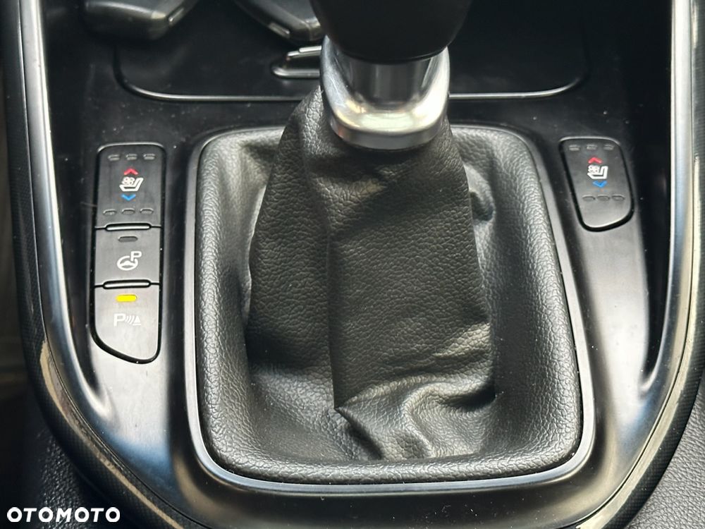 Kia Carens 1.7 CRDi 115 Dream Team Edition - 18