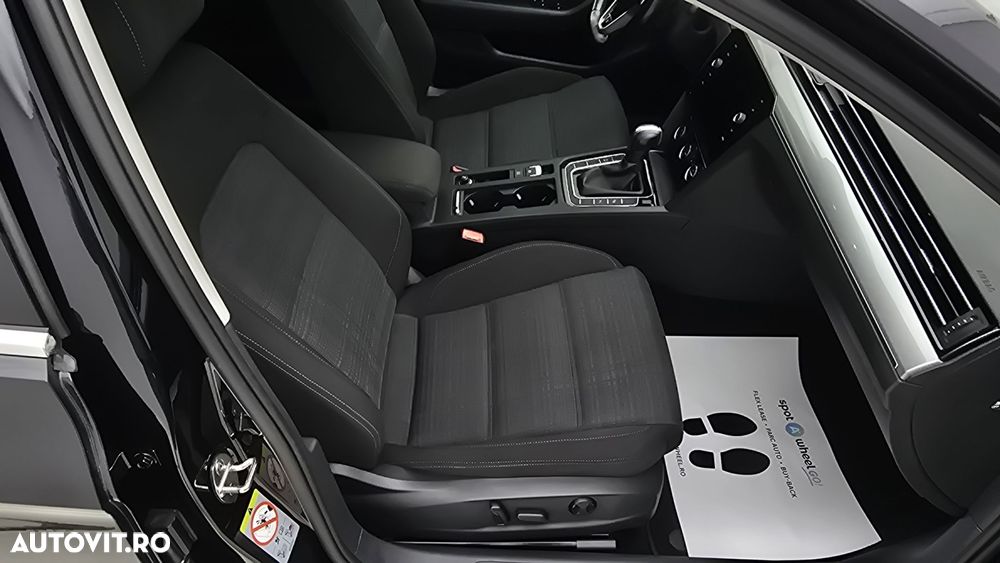 Volkswagen Passat 2.0 TDI DSG Comfortline - 19