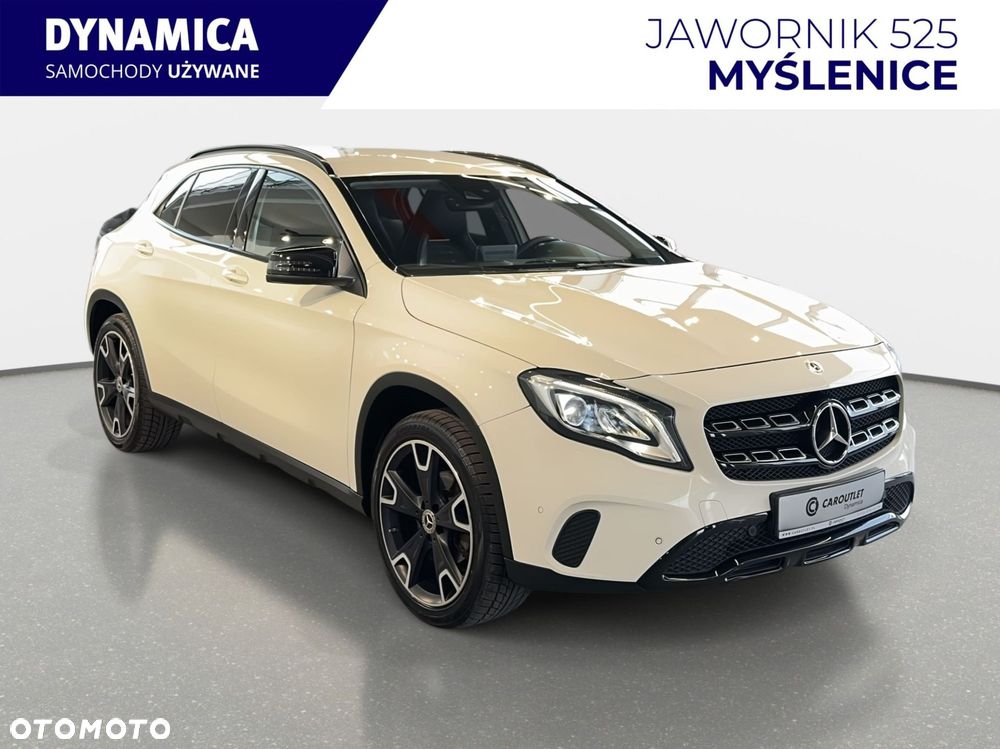 Mercedes-Benz GLA - 2